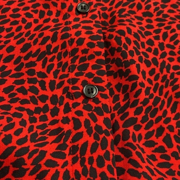 H&M NWTred cheetah print button down shirt. - Picture 7 of 10